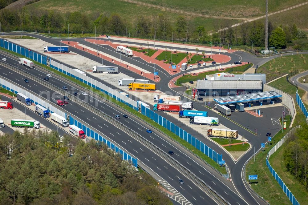 Aerial image Lüdenscheid - Motorway service area Sauerland West on the edge of the course of BAB highway 45 in Luedenscheid in the state North Rhine-Westphalia, Germany