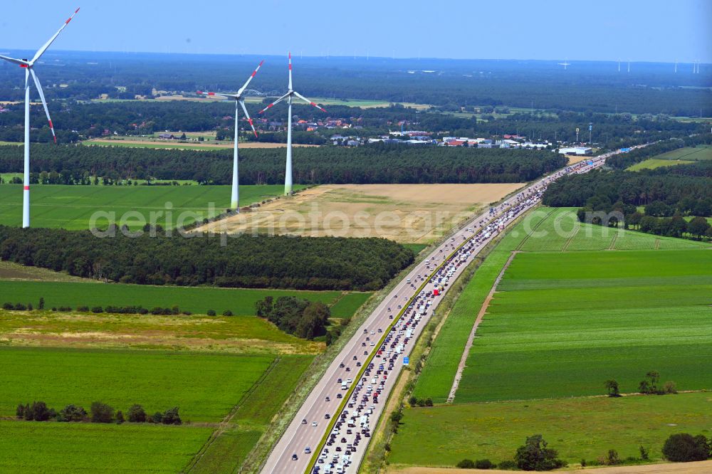 Aerial photograph Buchholz (Aller) - Motorway congestion along the route of the lanes BAB A7 in Buchholz (Aller) in the state Lower Saxony, Germany