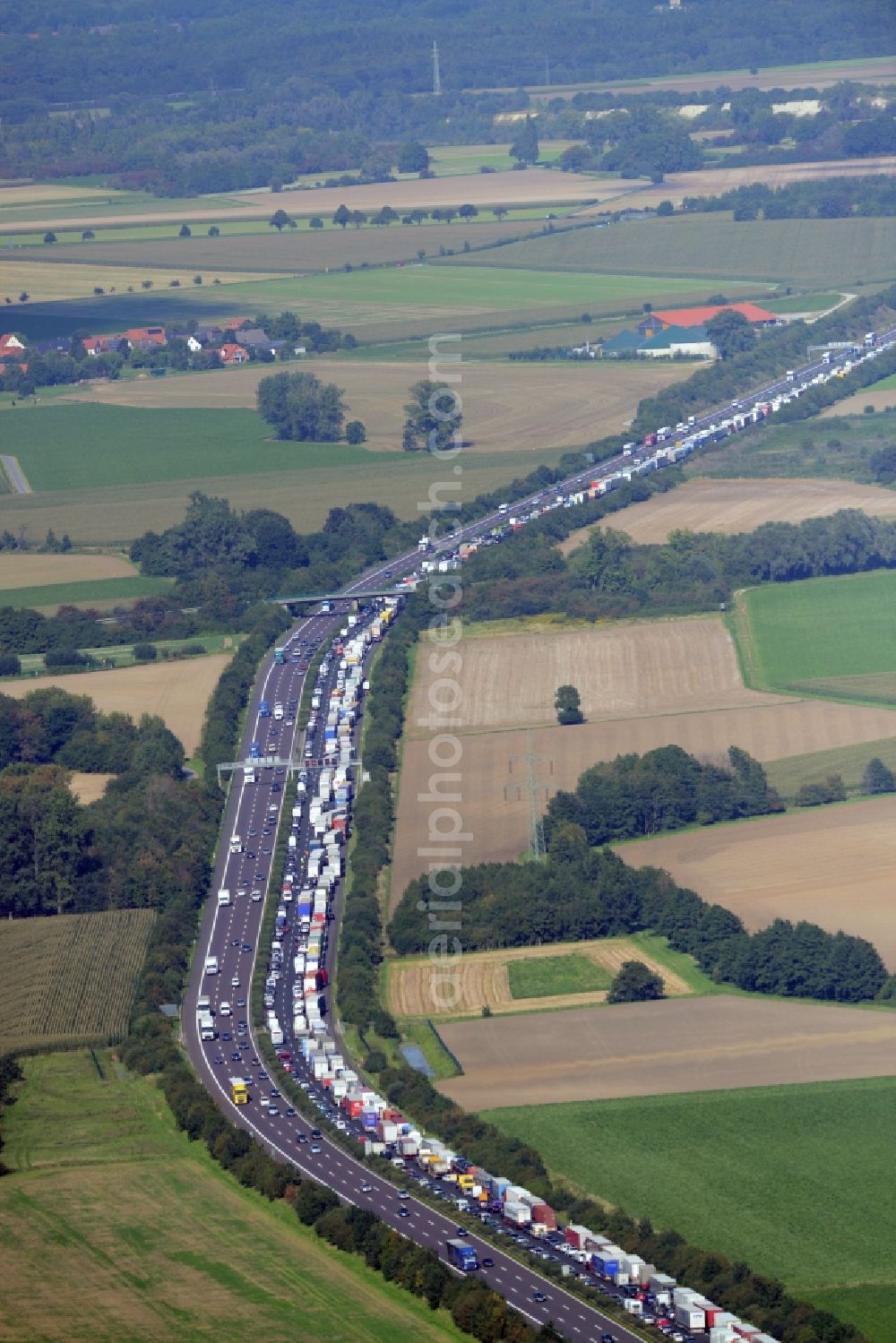 Aerial photograph Bad Nenndorf - Highway congestion along the route of the lanes BAB E30by truck congestion snake in Bad Nenndorf in the state Lower Saxony