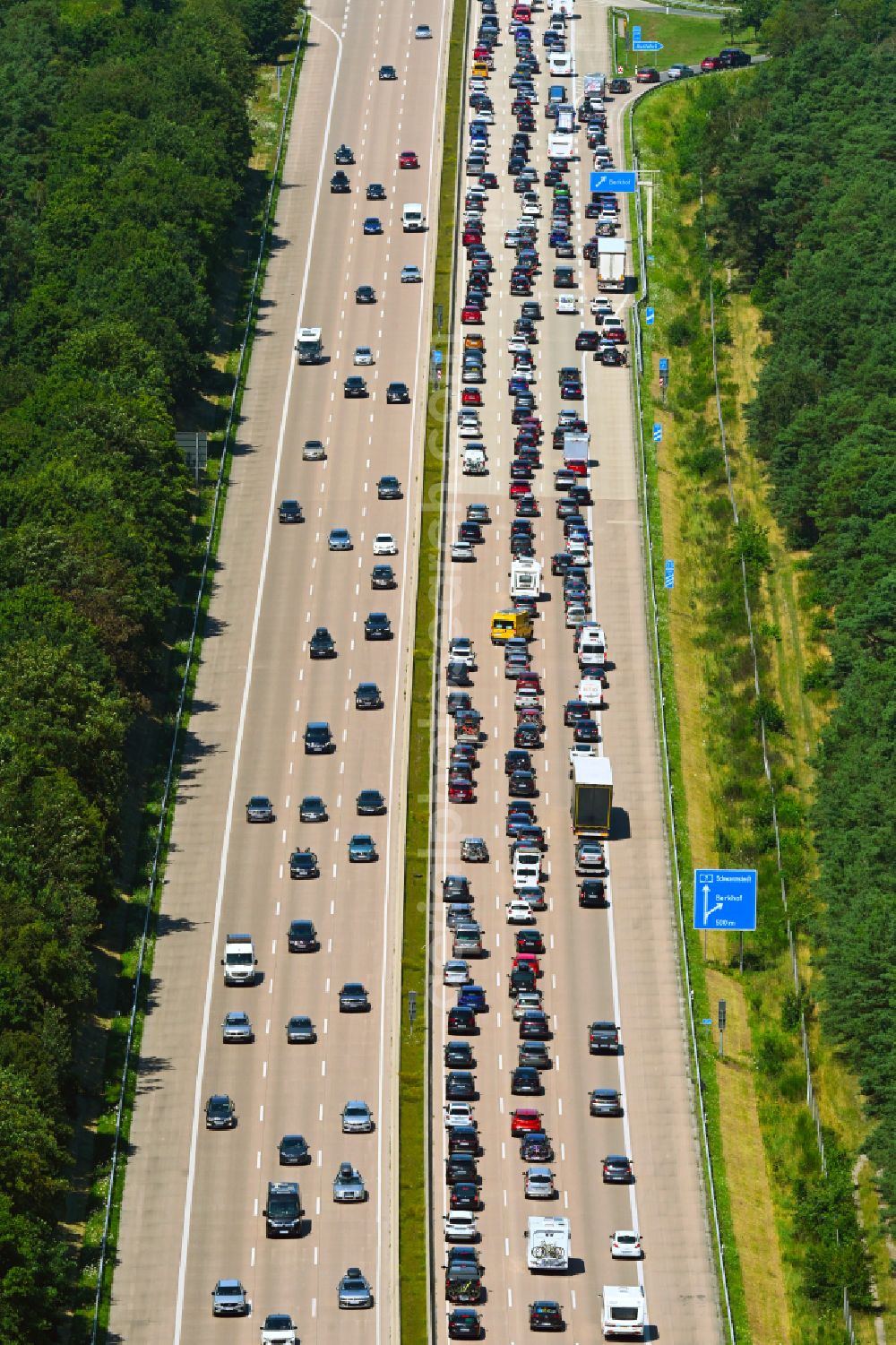 Hoheheide from above - Motorway congestion along the route of the lanes BAB A7 in Hoheheide in the state Lower Saxony, Germany