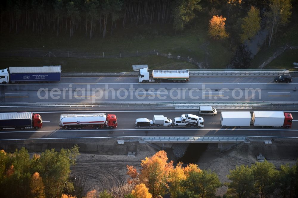 Aerial photograph Spreenhagen - Highway congestion along the route of the lanes A12 E30 bei laufendem Ausbau und Spurerweiterung in Spreenhagen in the state Brandenburg