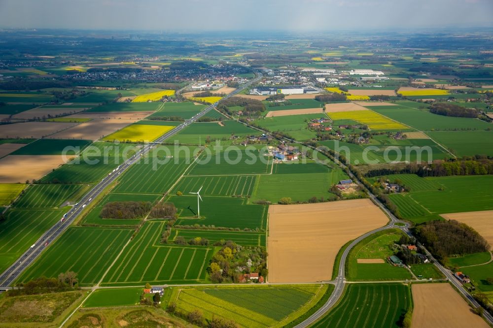 Aerial image Hamm - Course of the federal motorway A2 between agricultural fields the South of Hamm in the state of North Rhine-Westphalia