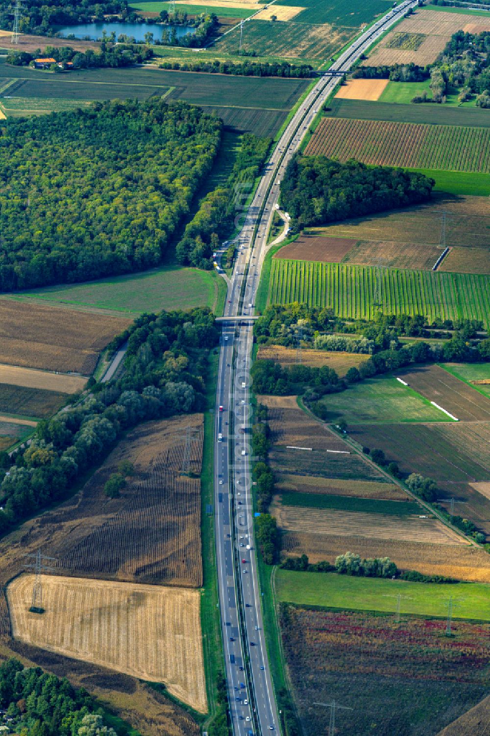 Aerial image Riegel am Kaiserstuhl - Highway route of Bundesautobahn A5 in in Riegel am Kaiserstuhl in the state Baden-Wuerttemberg, Germany