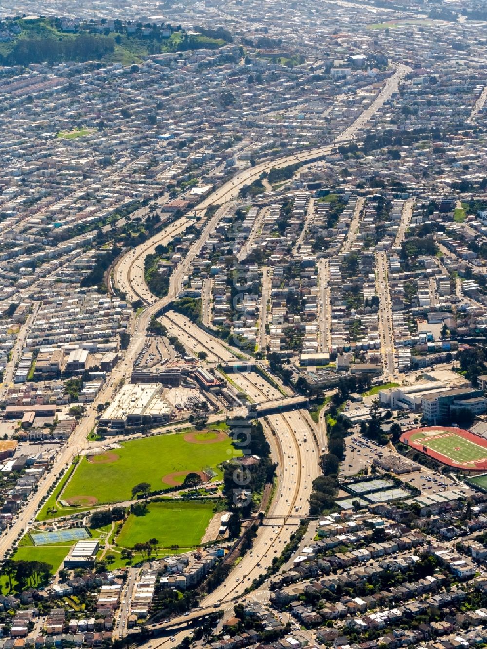 San Francisco from above - Highway route Freeway 101 south in San Francisco in California, USA