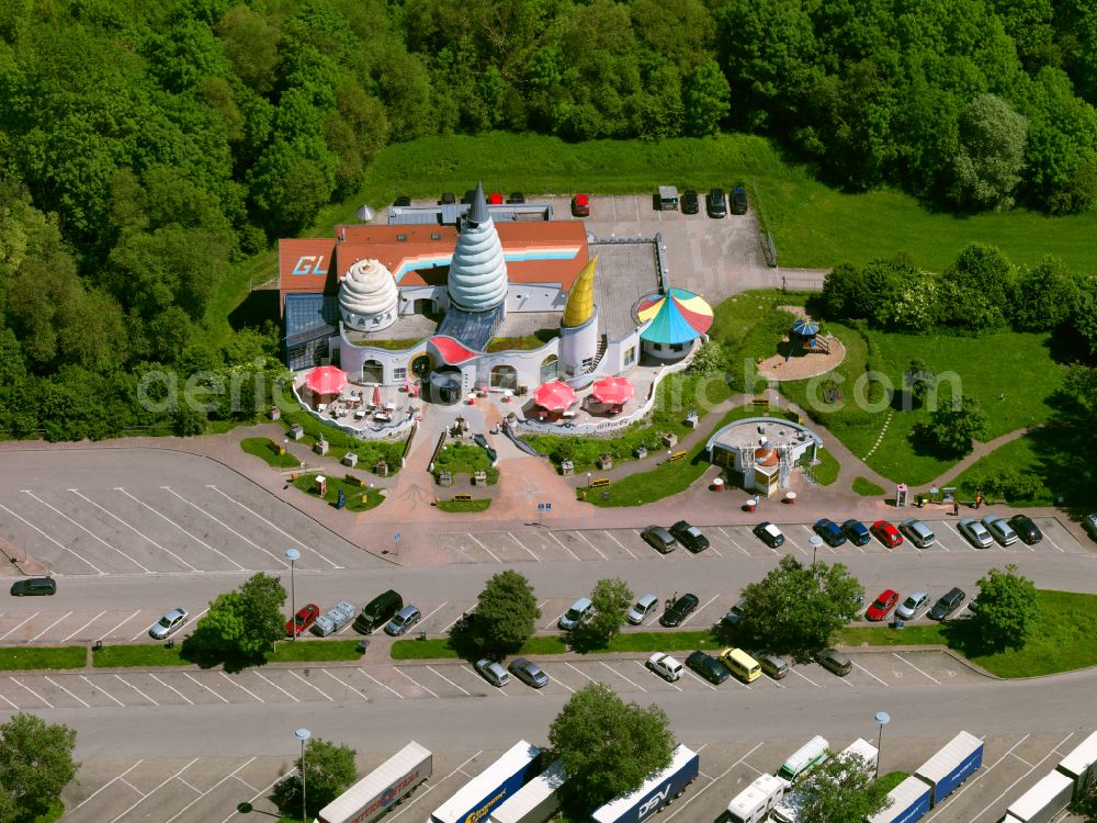 Dettingen an der Iller from above - Motorway service area and parking lot of the Illertal Ost motorway service area, direction north on the BAB A7 in Dettingen an der Iller in the state Baden-Wuerttemberg, Germany