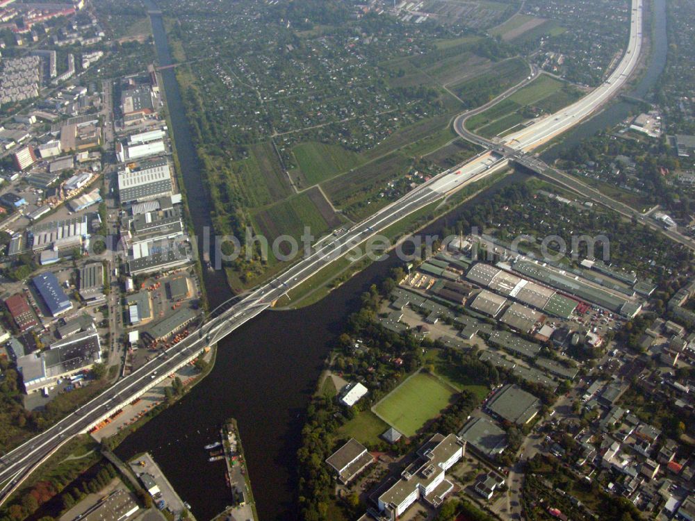 Berlin from above - Lanes of the motorway route and route of the BAB A113 on the Neukoellner shipping canal - Britzer connecting canal - Teltow canal in Berlin, Germany