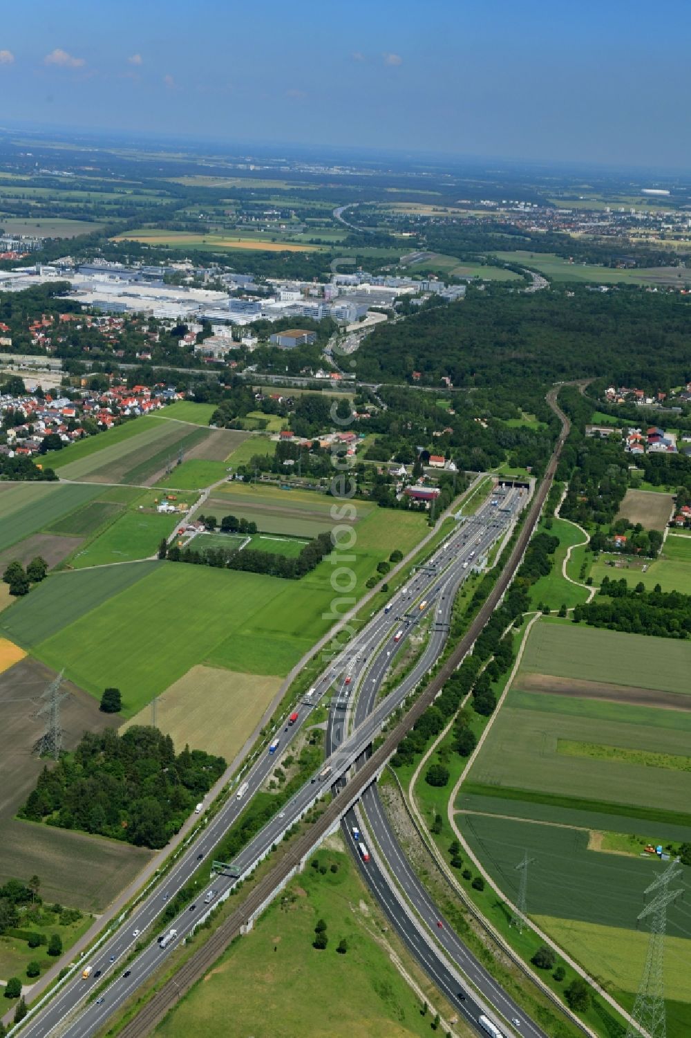 München from the bird's eye view: Lanes of the motorway- route and course of the A99 in the district Allach-Untermenzing in Munich in the state Bavaria, Germany