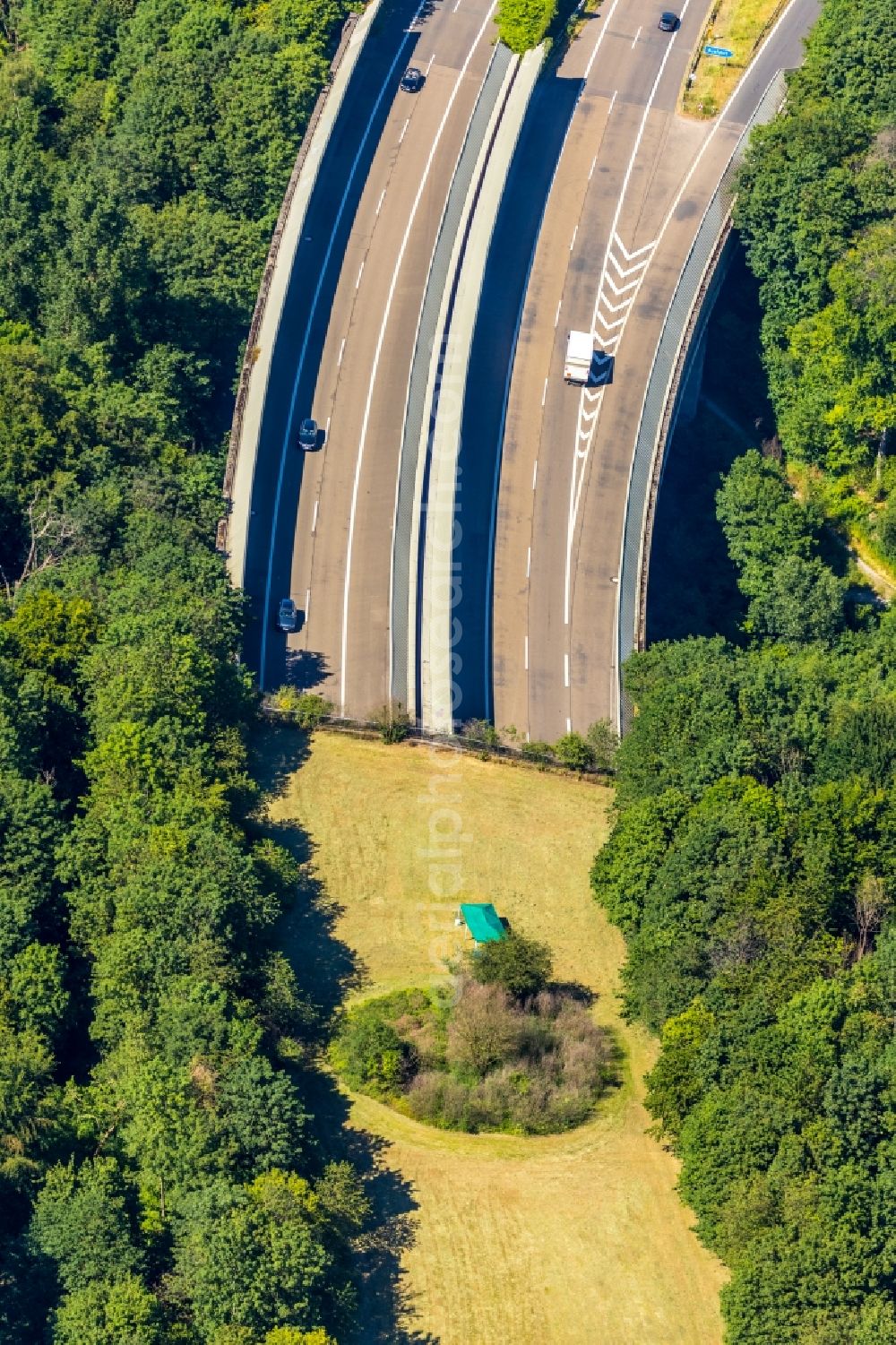 Velbert from the bird's eye view: Routing and traffic lanes during the highway tunnel construction of the motorway A 44 in Velbert in the state North Rhine-Westphalia, Germany