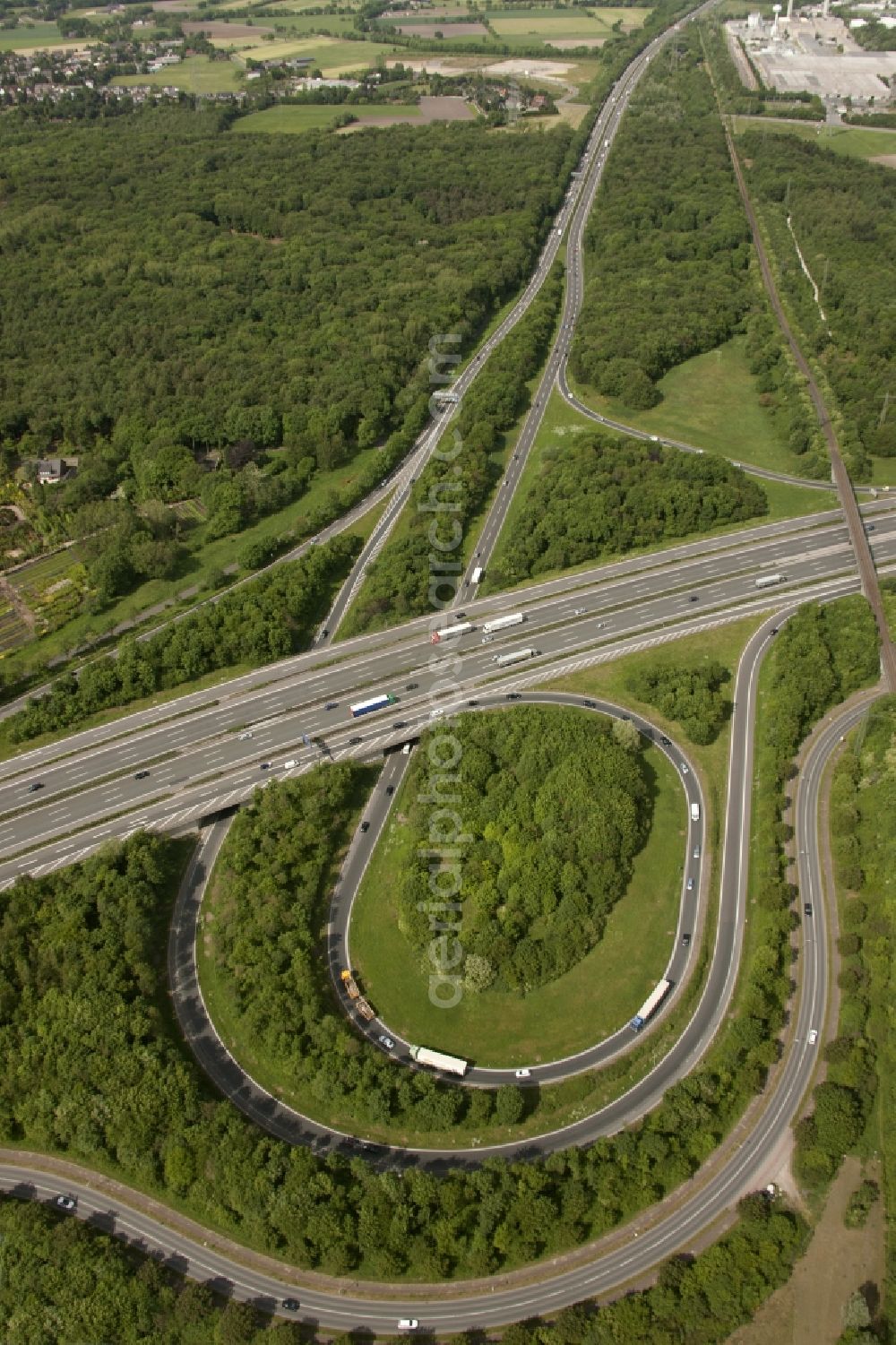 Aerial image Bottrop - Motorway Bottrop on the highway A2 in Bottrop in North Rhine-Westphalia