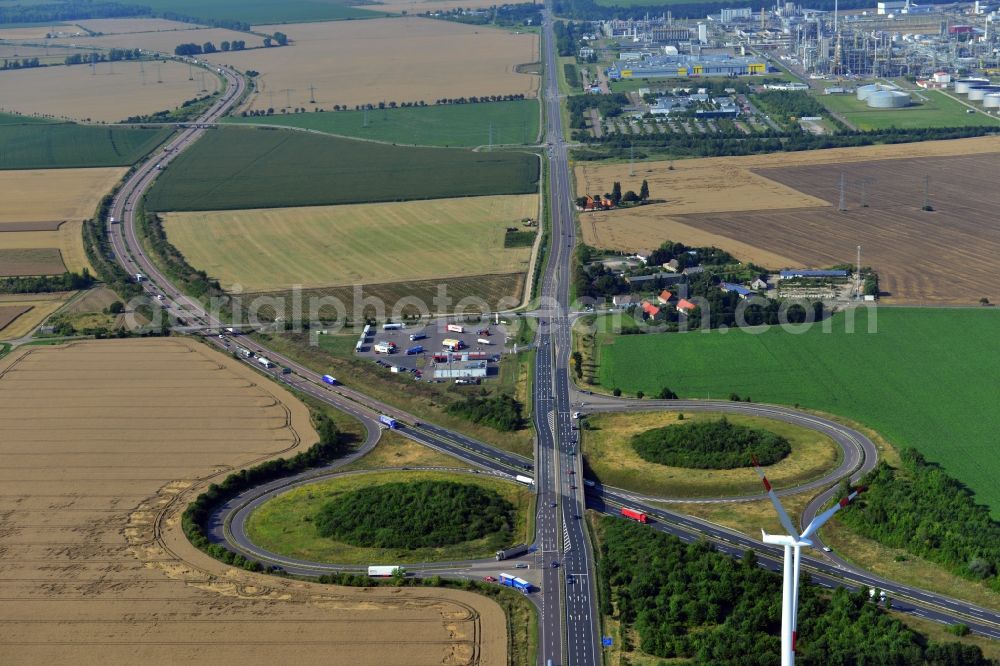 Aerial photograph Leuna - Motorway Leuna along the A38 motorway and the B91 federal road in Leuna in Saxony-Anhalt