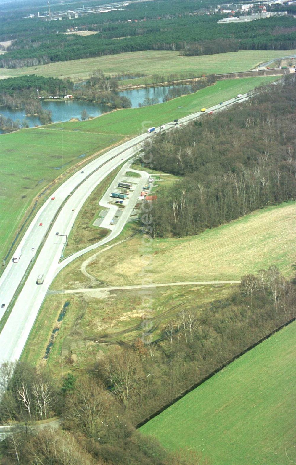 Ludwigsfelde / Brandenburg from the bird's eye view: Autobahnbereich in Ludwigsfelde in Brandenburg.