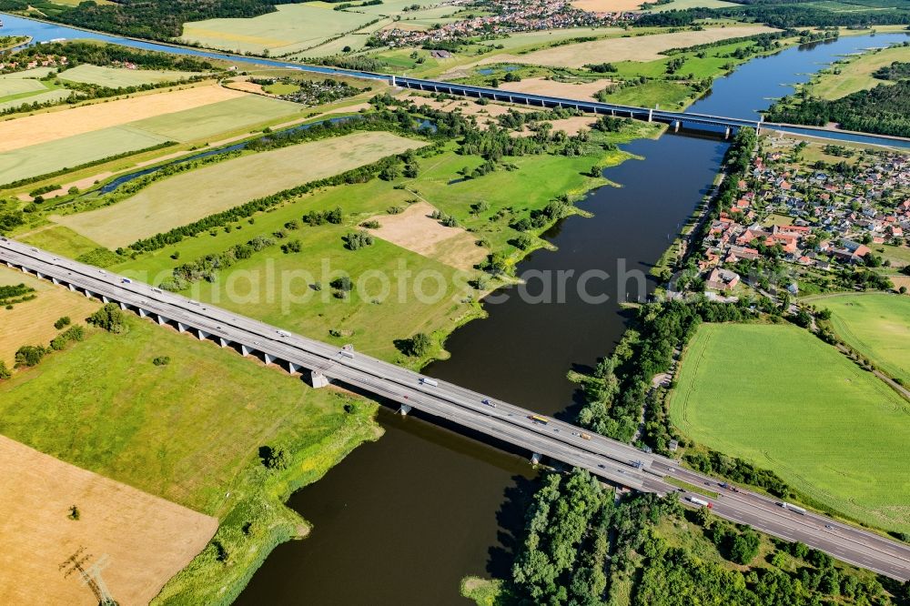 Aerial photograph Hohenwarthe - Highway bridge A2 over the Elbe in Hohenwarthe in the state Saxony-Anhalt, Germany