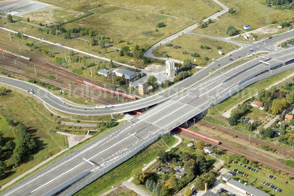 Berlin Bohnsdorf from above - Blick auf die Autobahnbrücke des Berliner Stadtteil Bohnsdorf. Sie ist ein Teil der A13. View of the highway bridge of the Berlin district Bohnsdorf. It is a part of the A13.