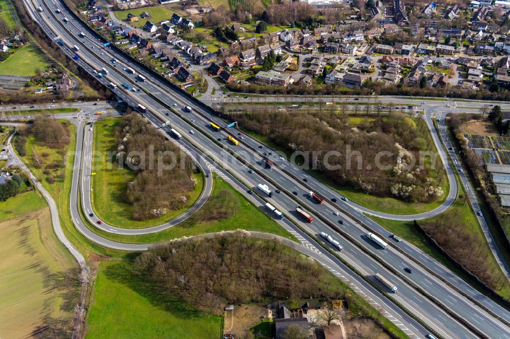 Aerial photograph Bottrop - Of highway triangle the federal motorway A 2 - A31 in Bottrop in the state North Rhine-Westphalia, Germany