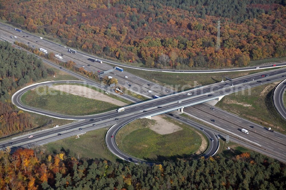 Darmstadt from the bird's eye view: Highway triangle the federal motorway A 5 in Darmstadt in the state Hesse