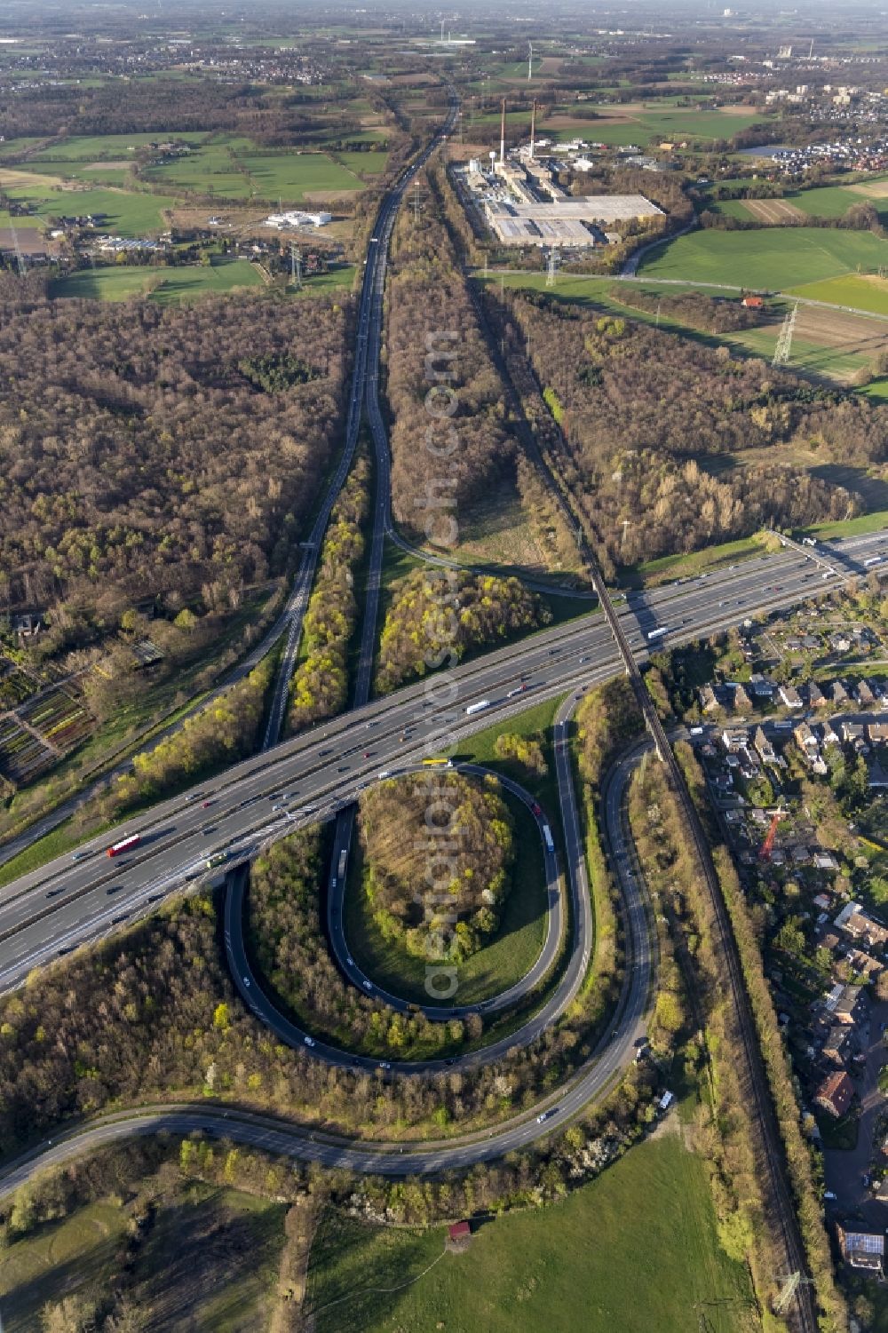 Bottrop from the bird's eye view: View of the interchange Bottrop in the state North Rhine-Westphalia