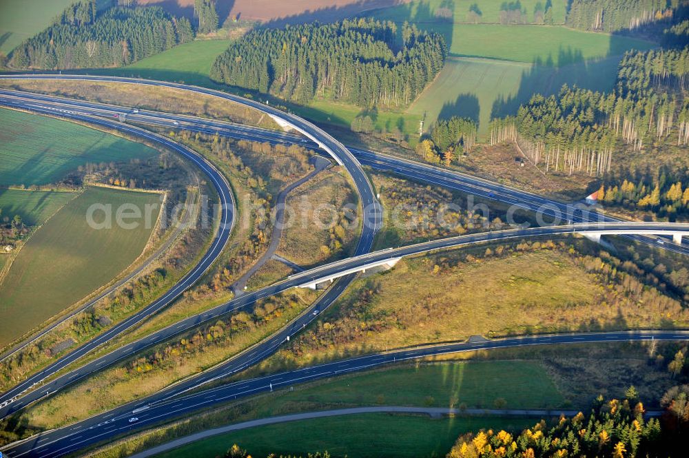 Aerial photograph Hof - Das Dreieck Hochfranken, ein Autobahndreieck der Autobahn A 72 und A 93 in Bayern / Oberfranken. Motorway junction Bayreuth - Kulmbach of the freeway A72 und E441 in Bavaria / Upper Franconia.