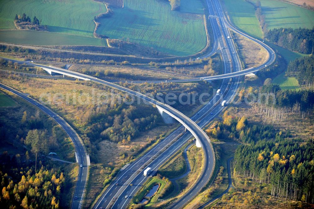 Hof from above - Das Dreieck Hochfranken, ein Autobahndreieck der Autobahn A 72 und A 93 in Bayern / Oberfranken. Motorway junction Bayreuth - Kulmbach of the freeway A72 und E441 in Bavaria / Upper Franconia.