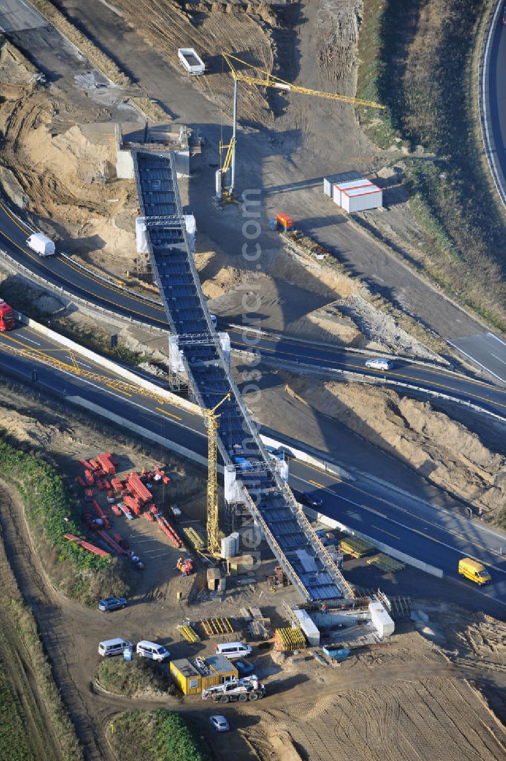 Aerial image SCHWANEBECK - Baustelle vom Autobahndreieck Kreuz Barnim, vormals AD Schwanebeck, mit Aus- und Umbauarbeiten. Die EUROVIA führt im Auftrag des Landesbetrieb Brandenburg umfangreiche Abbruch-, Erdarbeiten und den Neubau von Brückenbauwerken zum Um- und Ausbau des Autobahndreiecks (AD) Barnim am nördlichen Berliner Ring durch. View of the construction site at the highway triangle Kreuz Barnim.