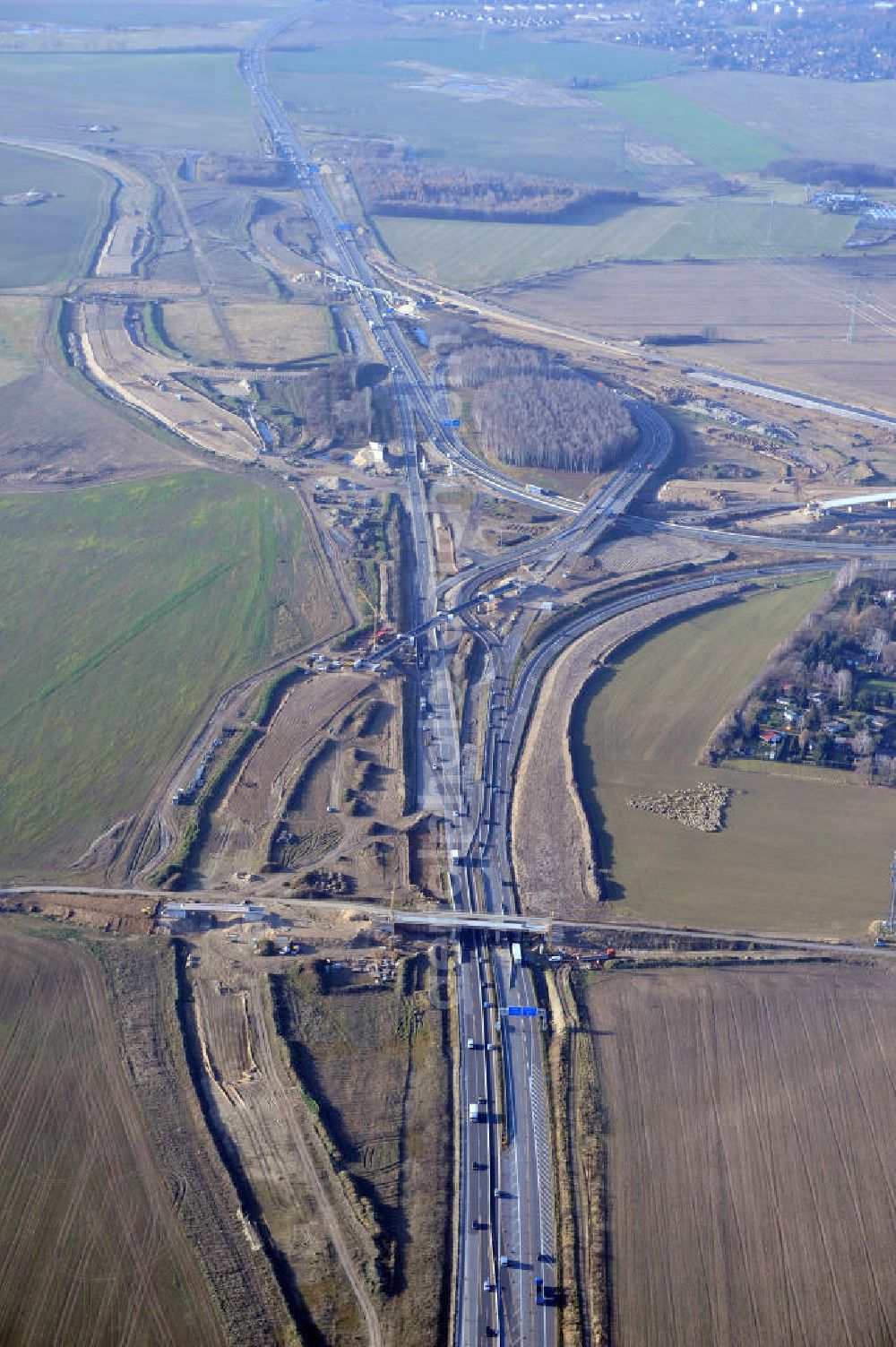 SCHWANEBECK from above - Baustelle vom Autobahndreieck Kreuz Barnim, vormals AD Schwanebeck, mit Aus- und Umbauarbeiten. Die EUROVIA führt im Auftrag des Landesbetrieb Brandenburg umfangreiche Abbruch-, Erdarbeiten und den Neubau von Brückenbauwerken zum Um- und Ausbau des Autobahndreiecks (AD) Barnim am nördlichen Berliner Ring durch. View of the construction site at the highway triangle Kreuz Barnim.