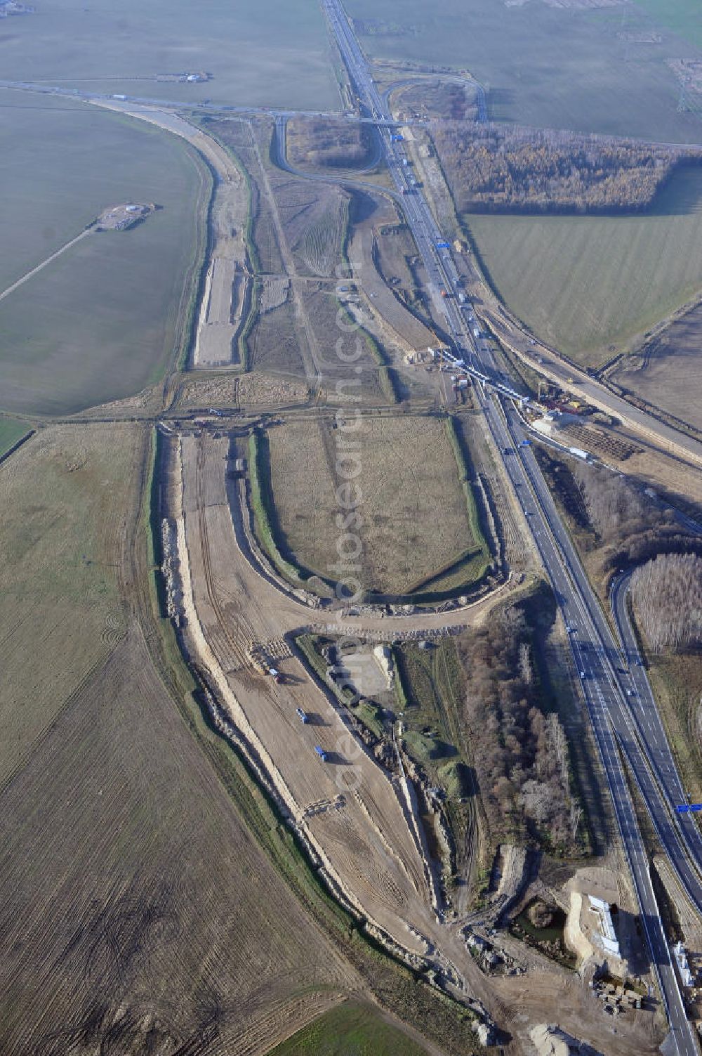 SCHWANEBECK from above - Baustelle vom Autobahndreieck Kreuz Barnim, vormals AD Schwanebeck, mit Aus- und Umbauarbeiten. Die EUROVIA führt im Auftrag des Landesbetrieb Brandenburg umfangreiche Abbruch-, Erdarbeiten und den Neubau von Brückenbauwerken zum Um- und Ausbau des Autobahndreiecks (AD) Barnim am nördlichen Berliner Ring durch. View of the construction site at the highway triangle Kreuz Barnim.