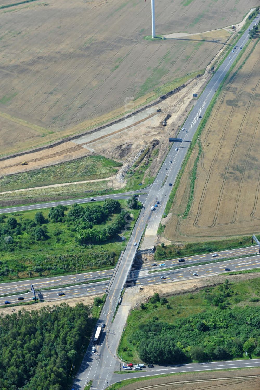 Schwanebeck / Barnim from the bird's eye view: Baustelle vom Autobahndreieck Kreuz Barnim , vormals AD Schwanebeck, mit Aus- und Umbauarbeiten. View of the construction site at the highway triangle Kreuz Barnim.