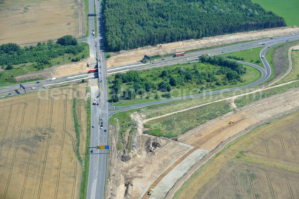 Aerial photograph Schwanebeck / Barnim - Baustelle vom Autobahndreieck Kreuz Barnim , vormals AD Schwanebeck, mit Aus- und Umbauarbeiten. View of the construction site at the highway triangle Kreuz Barnim.