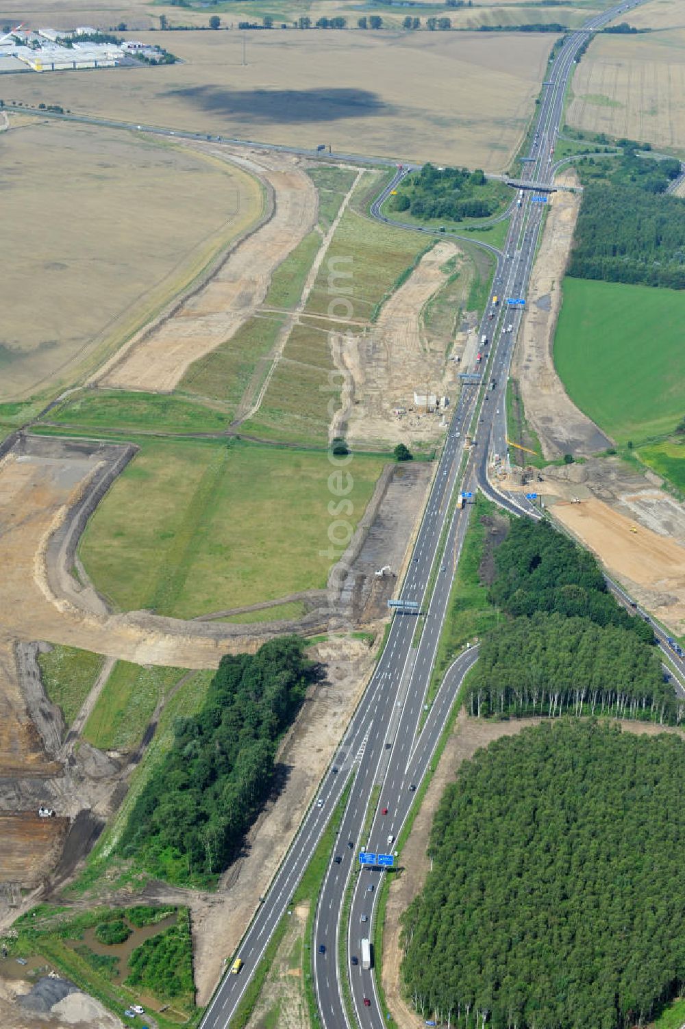 Aerial image Schwanebeck / Barnim - Baustelle vom Autobahndreieck Kreuz Barnim , vormals AD Schwanebeck, mit Aus- und Umbauarbeiten. View of the construction site at the highway triangle Kreuz Barnim.