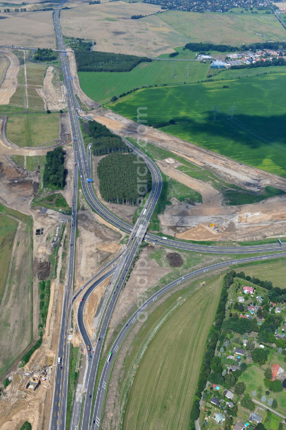 Aerial image Schwanebeck / Barnim - Baustelle vom Autobahndreieck Kreuz Barnim , vormals AD Schwanebeck, mit Aus- und Umbauarbeiten. View of the construction site at the highway triangle Kreuz Barnim.