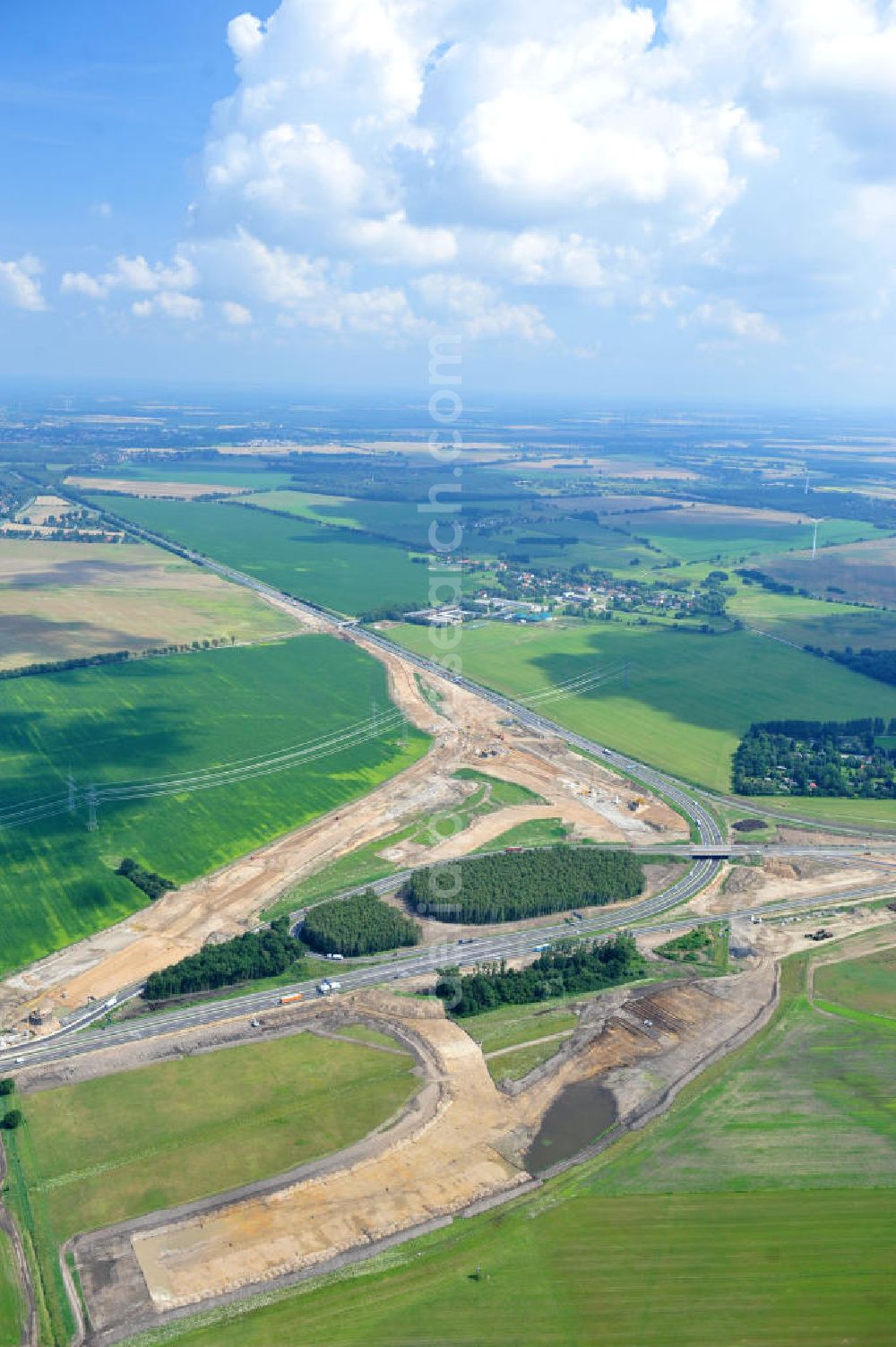 Schwanebeck / Barnim from the bird's eye view: Baustelle vom Autobahndreieck Kreuz Barnim , vormals AD Schwanebeck, mit Aus- und Umbauarbeiten. View of the construction site at the highway triangle Kreuz Barnim.