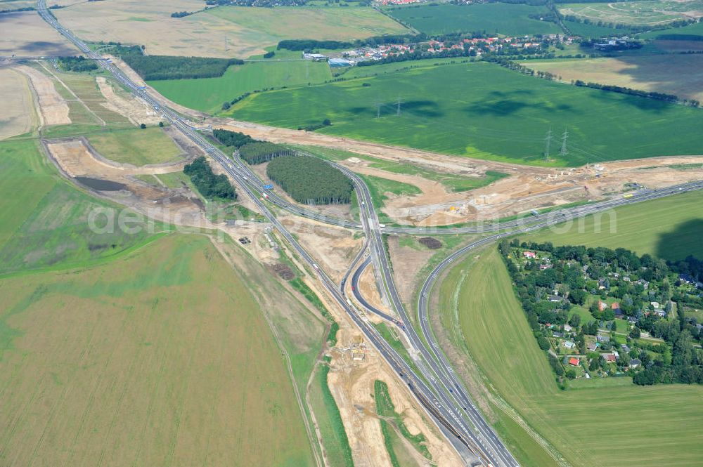 Aerial photograph Schwanebeck - Baustelle vom Autobahndreieck Kreuz Barnim , vormals AD Schwanebeck, mit Aus- und Umbauarbeiten. View of the construction site at the highway triangle Kreuz Barnim.