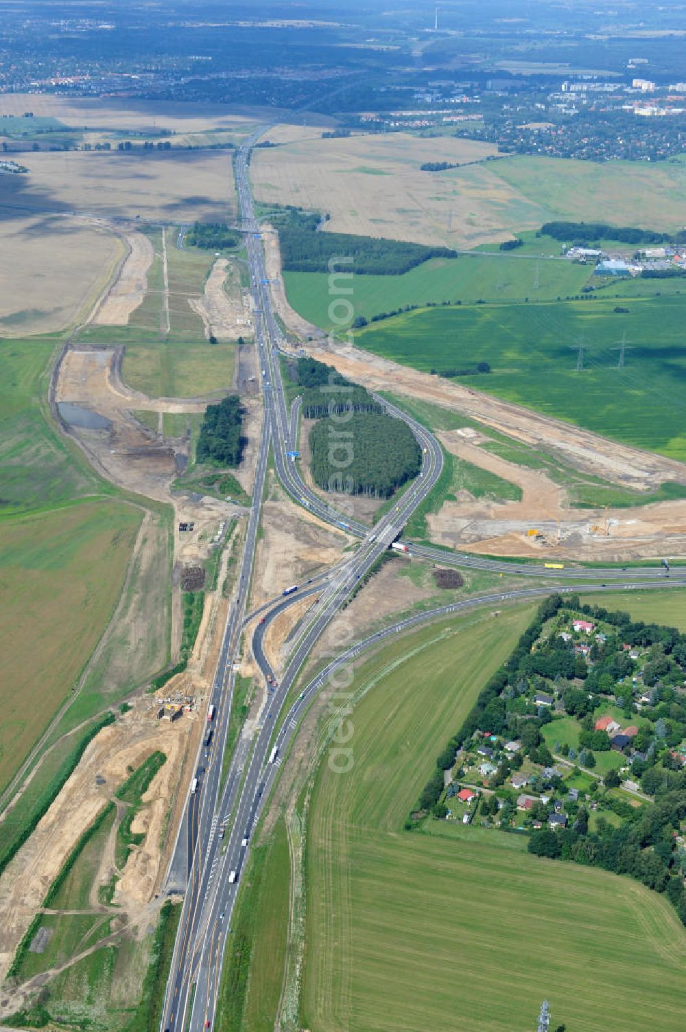 Schwanebeck from above - Baustelle vom Autobahndreieck Kreuz Barnim , vormals AD Schwanebeck, mit Aus- und Umbauarbeiten. View of the construction site at the highway triangle Kreuz Barnim.