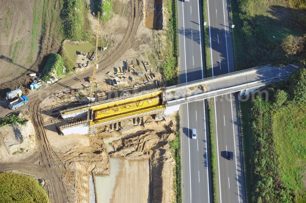 Schwanebeck from above - Baustelle vom Autobahndreieck Kreuz Barnim, vormals AD Schwanebeck, mit Aus- und Umbauarbeiten. Die EUROVIA führt im Auftrag des Landesbetrieb Brandenburg umfangreiche Abbruch-, Erdarbeiten und den Neubau von Brückenbauwerken zum Um- und Ausbau des Autobahndreiecks (AD) Barnim am nördlichen Berliner Ring durch. View of the construction site at the highway triangle Kreuz Barnim.