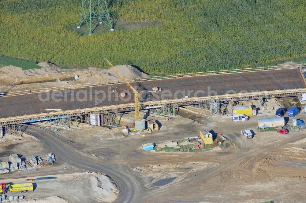 Aerial image Schwanebeck - Baustelle vom Autobahndreieck Kreuz Barnim, vormals AD Schwanebeck, mit Aus- und Umbauarbeiten. Die EUROVIA führt im Auftrag des Landesbetrieb Brandenburg umfangreiche Abbruch-, Erdarbeiten und den Neubau von Brückenbauwerken zum Um- und Ausbau des Autobahndreiecks (AD) Barnim am nördlichen Berliner Ring durch. View of the construction site at the highway triangle Kreuz Barnim.