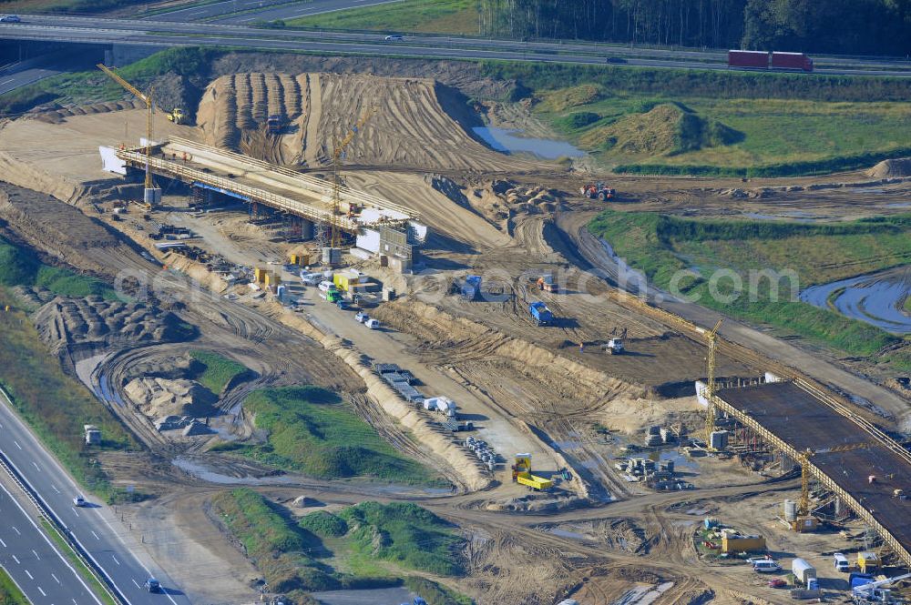 Schwanebeck from above - Baustelle vom Autobahndreieck Kreuz Barnim, vormals AD Schwanebeck, mit Aus- und Umbauarbeiten. Die EUROVIA führt im Auftrag des Landesbetrieb Brandenburg umfangreiche Abbruch-, Erdarbeiten und den Neubau von Brückenbauwerken zum Um- und Ausbau des Autobahndreiecks (AD) Barnim am nördlichen Berliner Ring durch. View of the construction site at the highway triangle Kreuz Barnim.