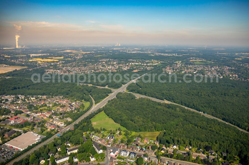 Oberhausen from above - traffic flow at the intersection- motorway A2 and A 516 in form of cloverleaf in Oberhausen at Ruhrgebiet in the state North Rhine-Westphalia, Germany