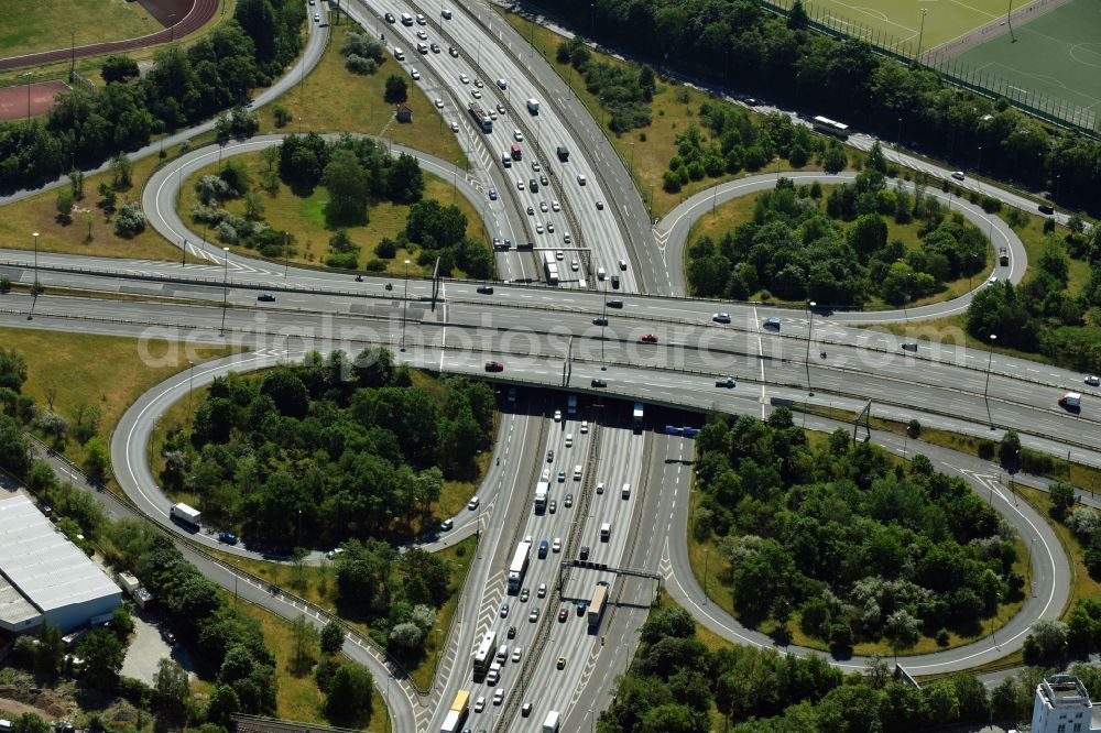 Aerial image Berlin - Traffic flow at the intersection- motorway A100 - A103 in form of cloverleaf in the district Schoeneberg in Berlin, Germany