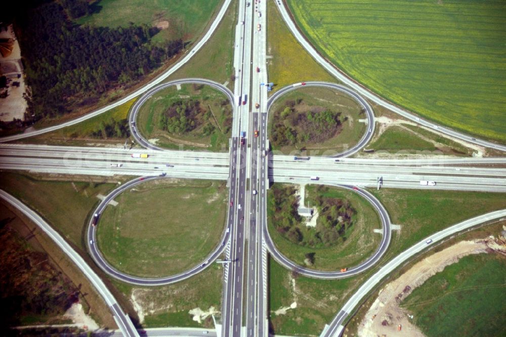 Hermsdorf from above - Traffic flow at the intersection- motorway A 4 and A9 Hermsdorfer Kreuz in Hermsdorf in the state Thuringia, Germany