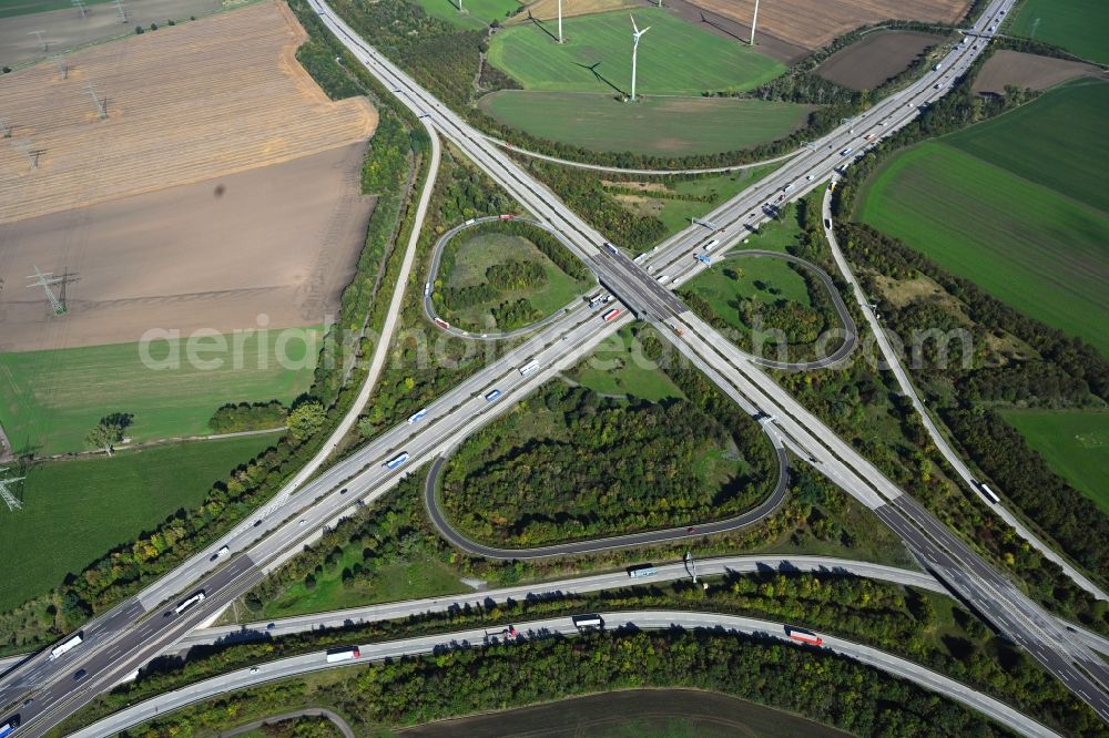 Aerial image Niederndodeleben - Traffic flow at the intersection- motorway A 2 - A14 Kreuz Magdeburg in Niederndodeleben in the state Saxony-Anhalt, Germany