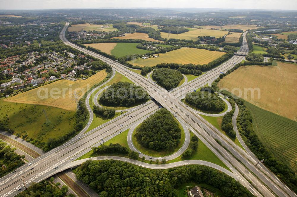 Aerial photograph Bochum - Autobahnkreuz der Autobahnen A44 und A43 bei Bochum, Nordrhein-Westfalen. Interchange of the freeways A44 and A43 at Bochum, North Rhine-Westphalia.