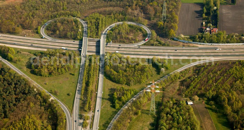 Aerial image Castrop-Rauxel - Blick auf das Autobahnkreuz zwischen der A2 und A45 mit neuer Tangente. Castrop-Rauxel expressway intersection A 45 and A 2.