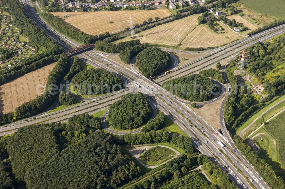 Aerial image Duisburg - Junction Dortmund harbor of the federal highway Highway A45 / E41 in Duisburg in North Rhine-Westphalia