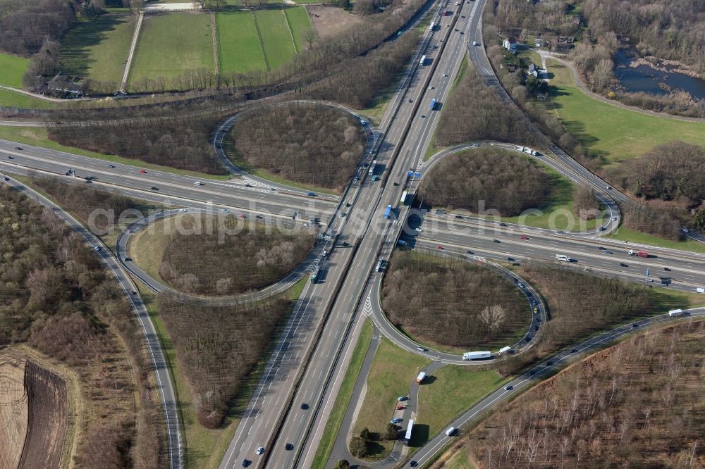 Hilden from above - View of the motorway interchange Hilden on the freeway A 3 in North Rhine-Westphalia. It is the busiest road junction in North Rhine-Westphalia with about 233 000 vehicles per day