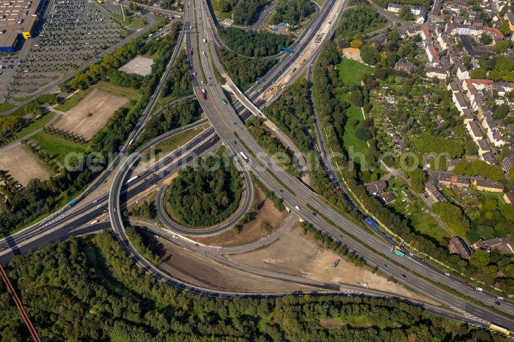 Duisburg from the bird's eye view: Intersection / junction Duisburg-Nord of the federal highway A59 and A42 motorway in Duisburg in North Rhine-Westphalia