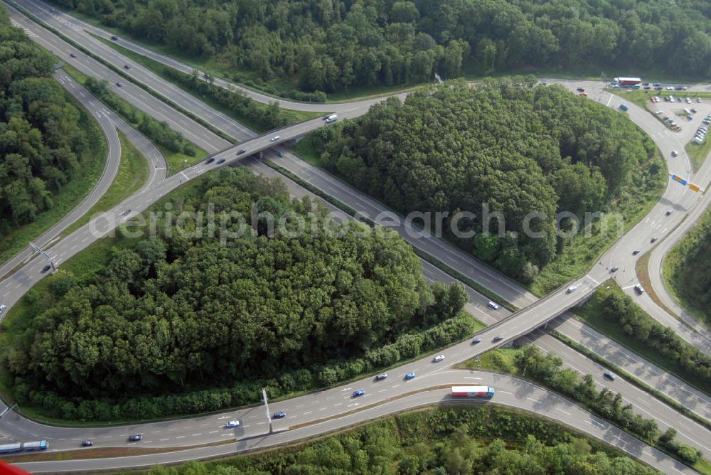 Aerial image Offenburg - Blick auf die Autobahnabfahrt Offenburg. Die Abfahrt Offenburg ist Teil der A5 vom Hattenbacher Dreieck bis an die Grenze zur Schweiz. Auf 445 km Länge bestehen Verbindungen u.a. zum französischen Autobahnnetz (bis Barcelona) und zur Verbindung Holland - Österreich. Als Teil der HaFraBa E.V. (Nord-Süd Verbindung) ist sie eine der meist befahrensten Strassen Europas.