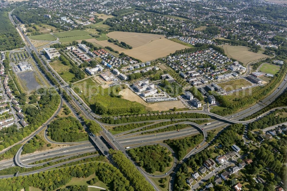 Dortmund from the bird's eye view: Junction of the motorway A 40 to the highways B1 and B236 at Dortmund in the Ruhr area in North Rhine-Westphalia