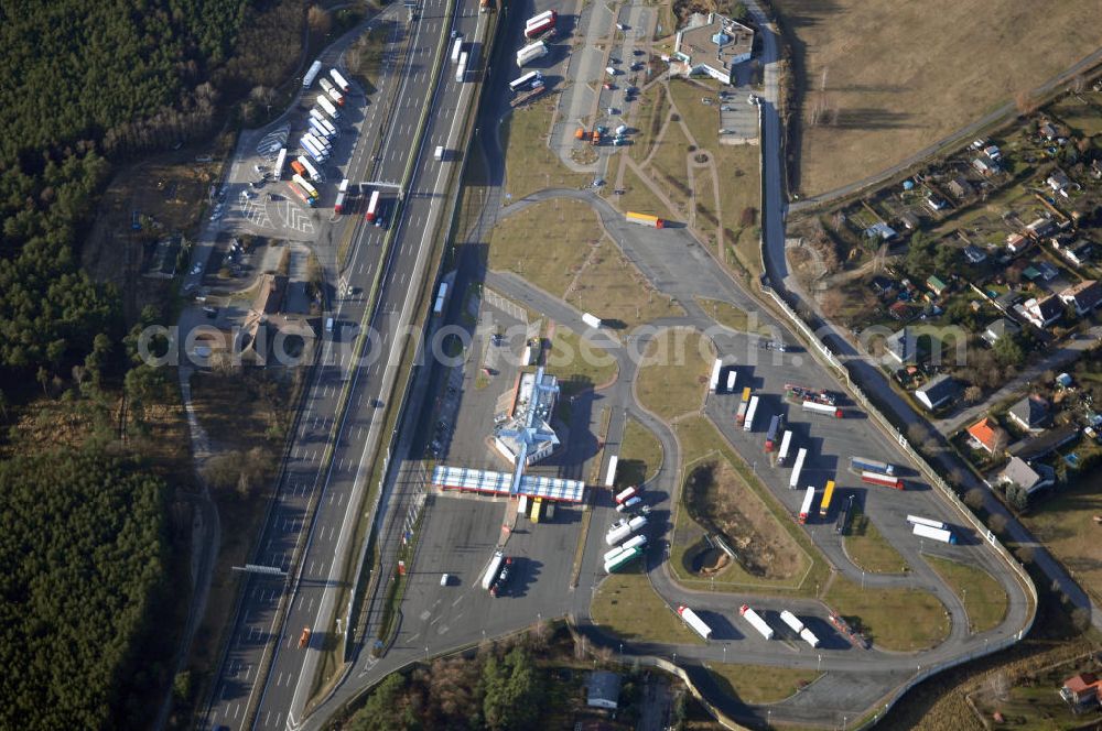 Michendorf from the bird's eye view: Blick auf die Autobahnraststätte Michendorf am südlichen Berliner Ring an der Bundesautobahn A10.