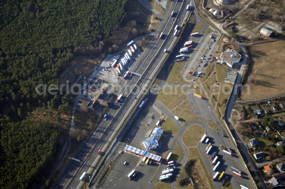 Aerial image Michendorf - Blick auf die Autobahnraststätte Michendorf am südlichen Berliner Ring an der Bundesautobahn A10.