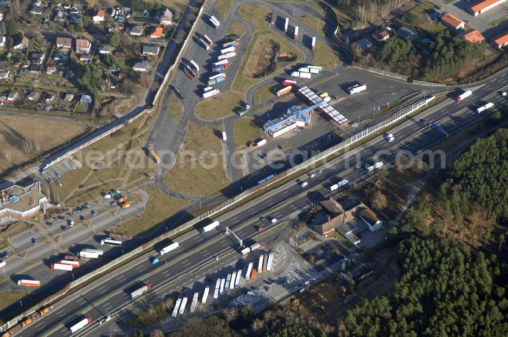 Michendorf from the bird's eye view: Blick auf die Autobahnraststätte Michendorf am südlichen Berliner Ring an der Bundesautobahn A10.