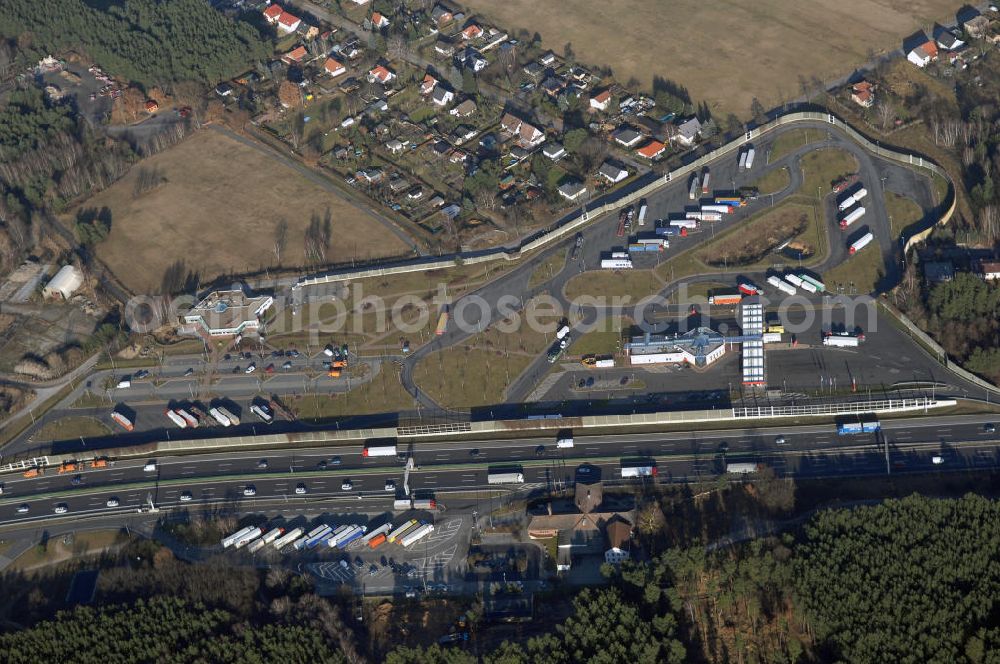 Michendorf from above - Blick auf die Autobahnraststätte Michendorf am südlichen Berliner Ring an der Bundesautobahn A10.